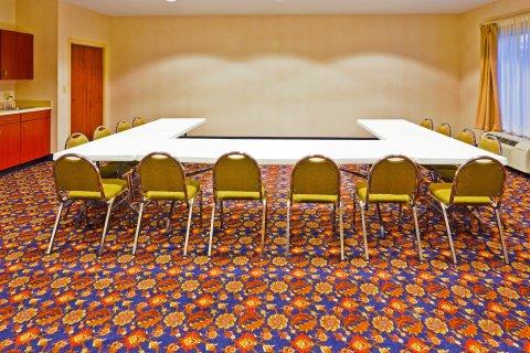 Express & Chattanooga - By Ihg 2*